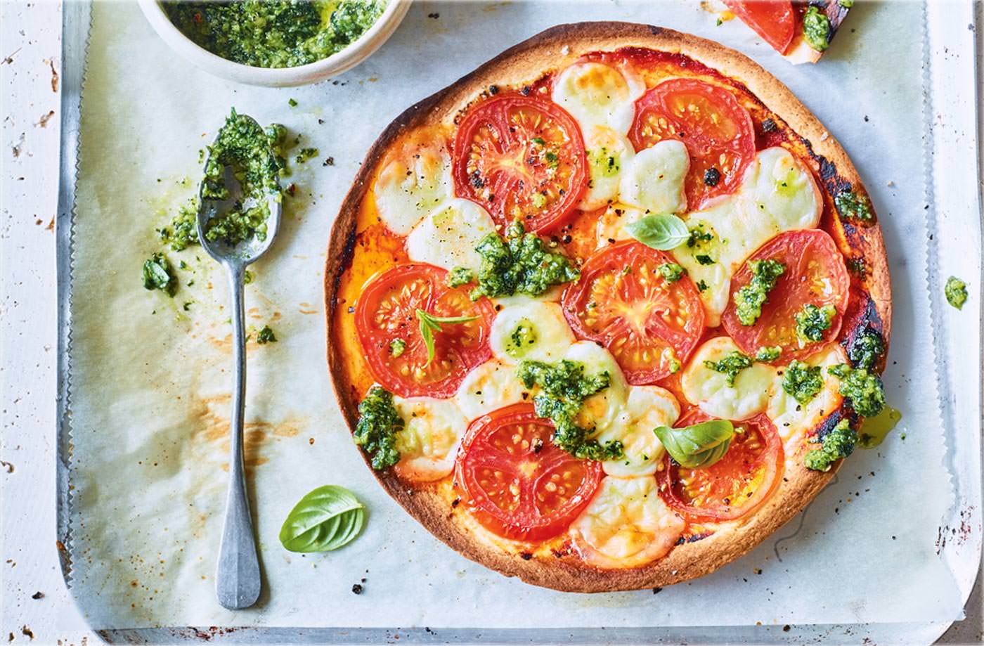 Cook food recipes with pizzas